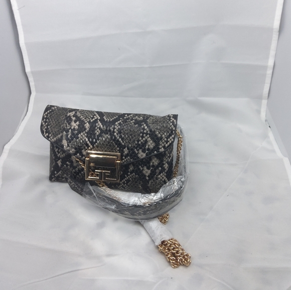 Purse/Fanny Pack - Picture 3 of 12